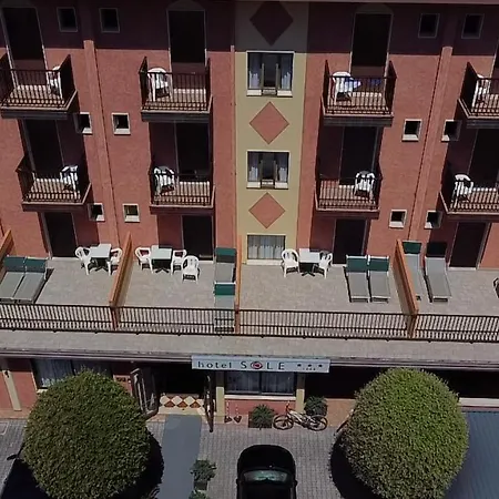 索尔酒店